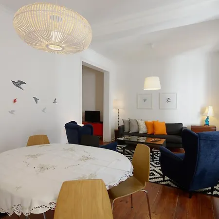 Charming In Estrela Апартаменты Лиссабон